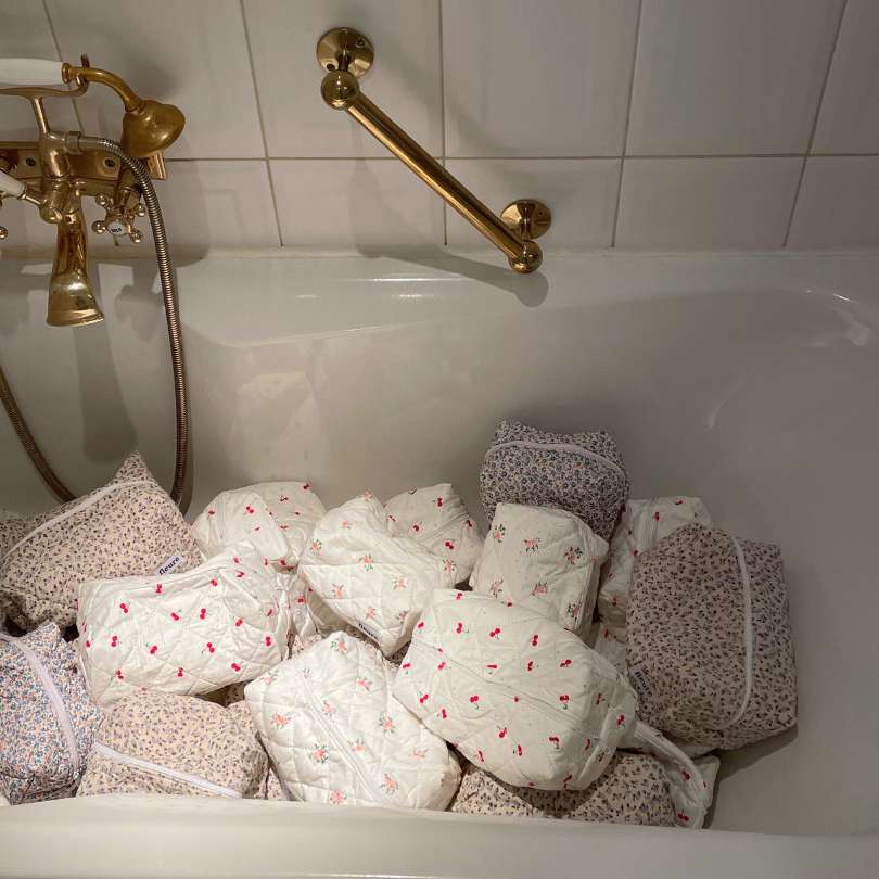 KOSMETIKVÄSKA KIT (Stor + Liten) - Välj själv färgen