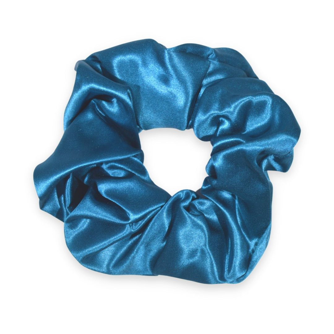 SILKE SCRUNCHIE STOR - SKINANDE BLÅ