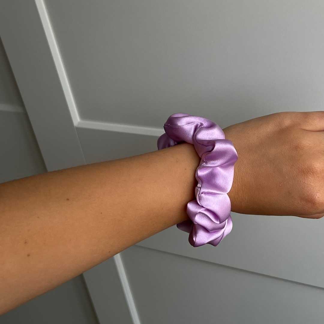 Silke scrunchie purple