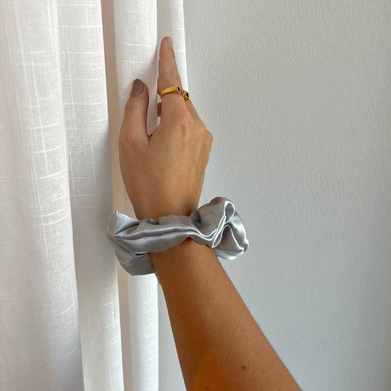 Silke scrunchie